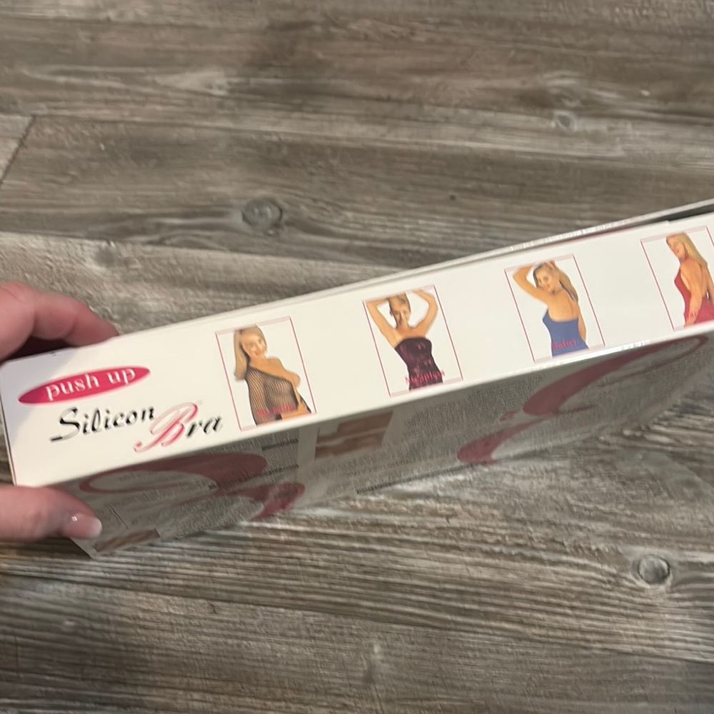 Push Up Silicone Bra - Picture 5 of 8